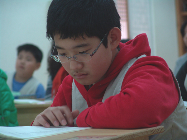 한문 교육-한문 교육을 열심히 하고 있습니다.