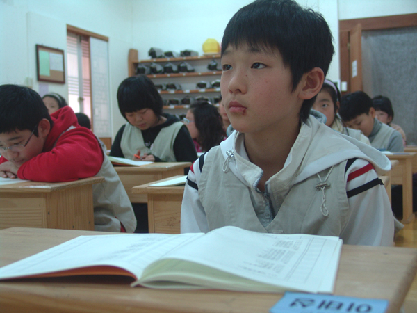 한문 교육-한문 교육을 열심히 하고 있습니다.